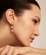 Load image into Gallery viewer, Uno De 50 Sublime Pink Earrings

